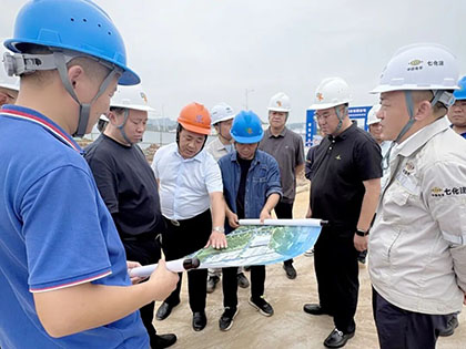 集团领导调研四大项目建设.jpg