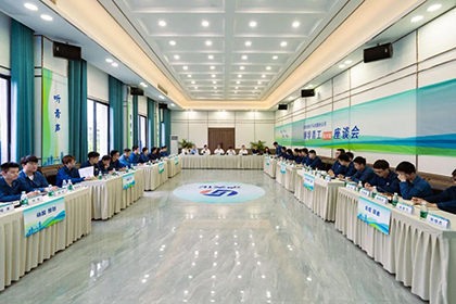 团委座谈会.jpg