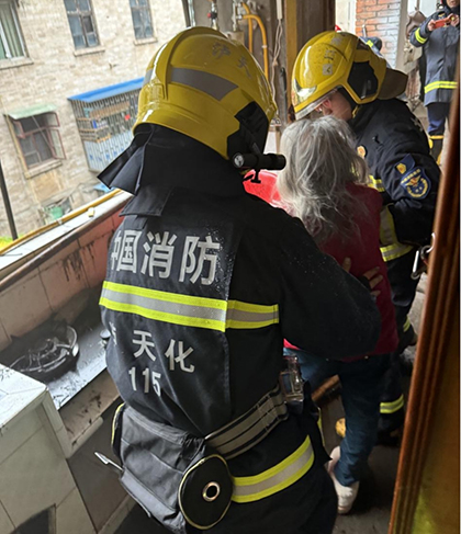 澳门十大老牌信誉平台排行榜消防救护中心成功处置民房火灾事故