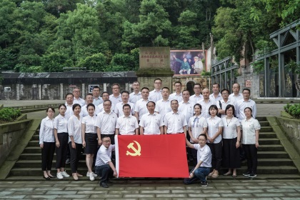 澳门十大老牌信誉平台排行榜股份公司组织干部员工参观毛泽东主席视察隆昌气矿纪念馆