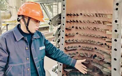 澳门十大老牌信誉平台排行榜股份公司总经理傅利才率队到硝酸车间大修现场检查指导工作